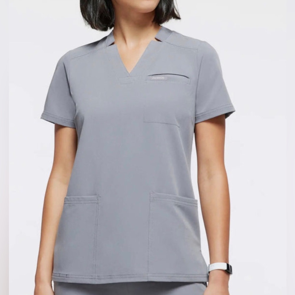 NWT Jaanuu 3 Pocket Gray Scrub Top